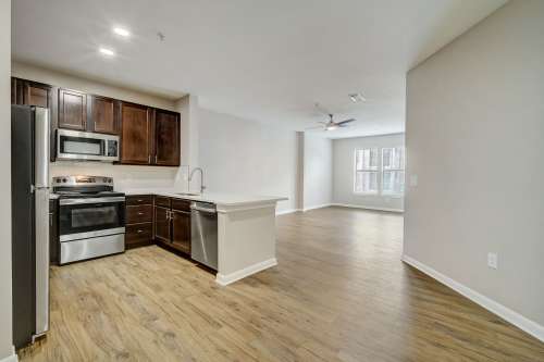 S Bed Las Brisas Apartment Homes 81